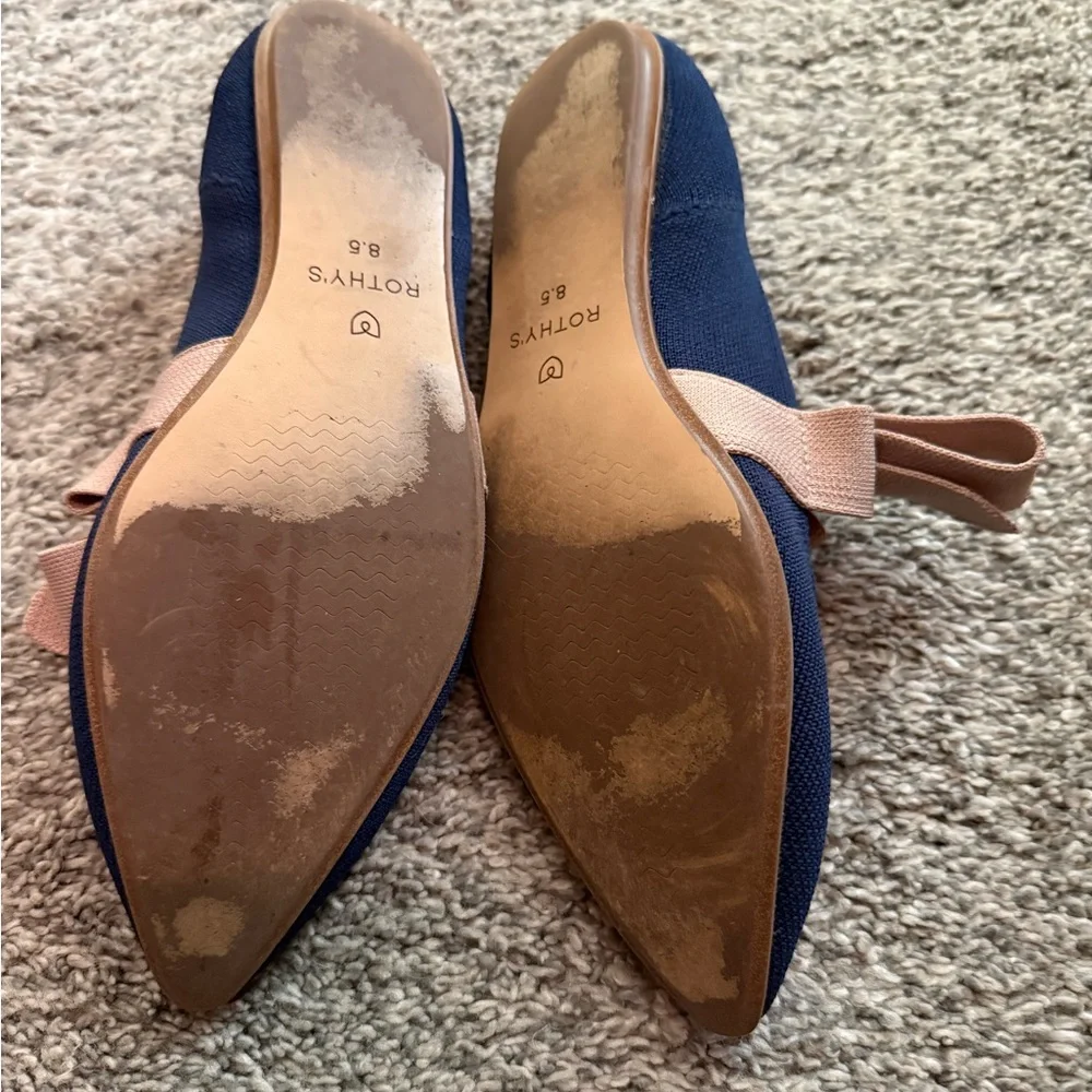 Elegant Navy Blue Flats with Bow Accent - Picture 4 of 7